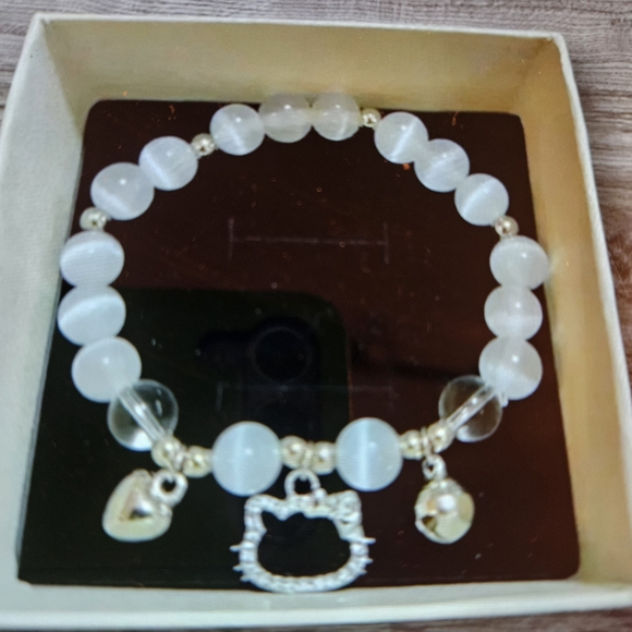 Silver Charm Bracelet with Heart and Cat Design - Picture 2 of 4
